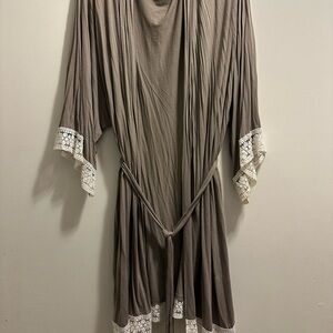 PinkBlush Beige Crochet Trim Delivery/Nursing Maternity Robe